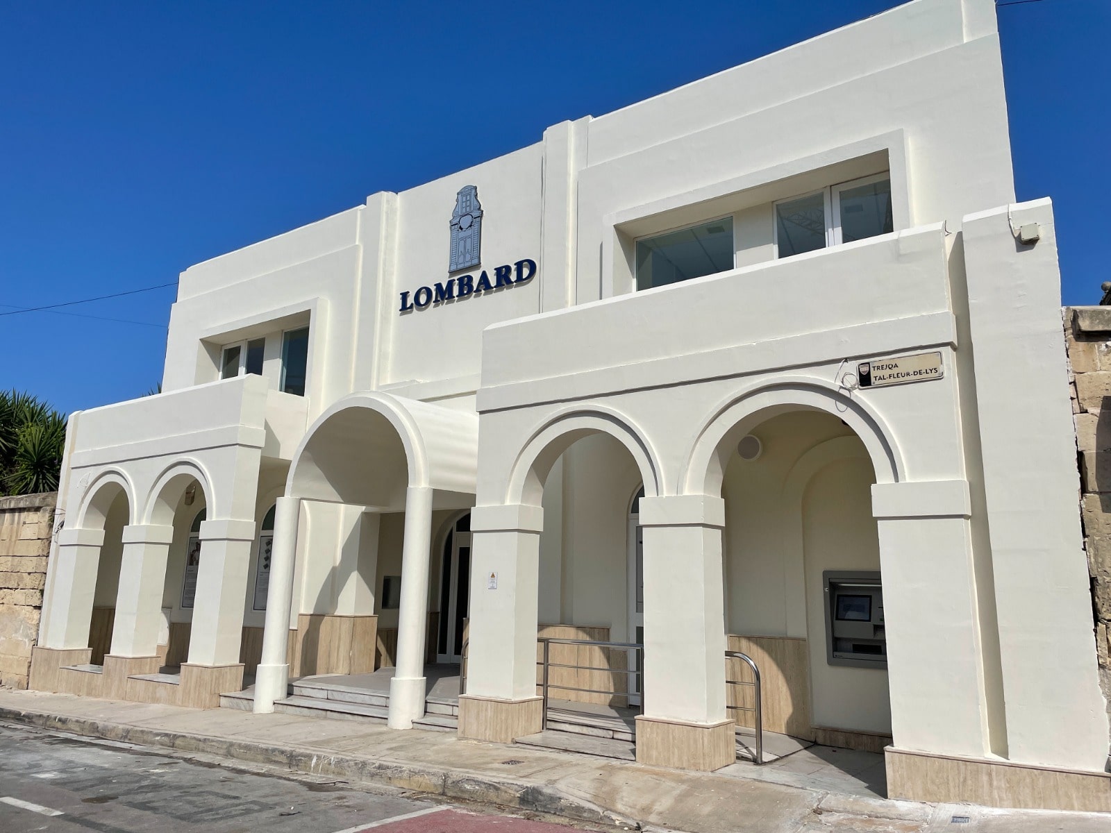Lombard Bank